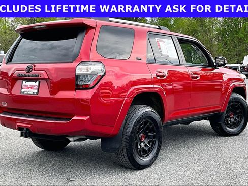 Used 2022 Toyota 4Runner SR5 Premium AWD/4WD image 10