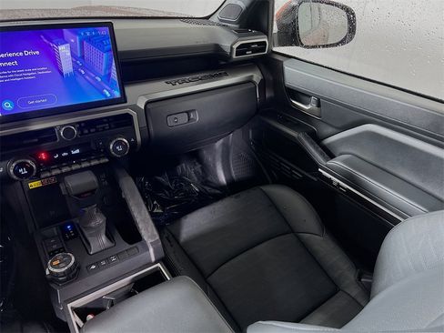 Certified 2025 Toyota Tacoma TRD Off-Road image 21