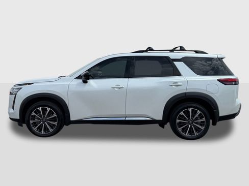 New 2026 Nissan Pathfinder Platinum AWD/4WD image 2