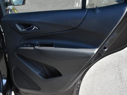 Used 2020 Chevrolet Equinox LT image 35