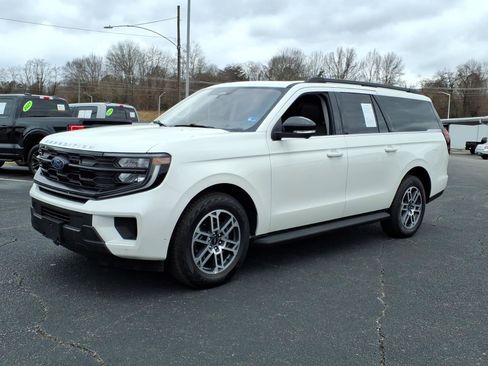 Certified 2025 Ford Expedition Max Active image 4