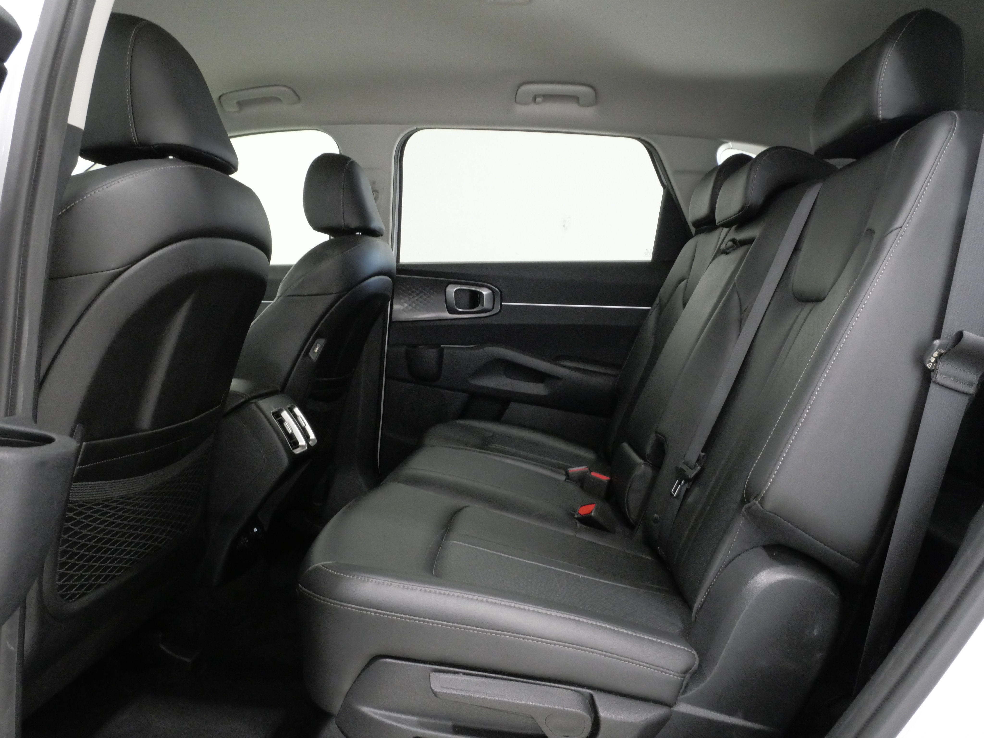 Used 2022 Kia Sorento S FWD image 23