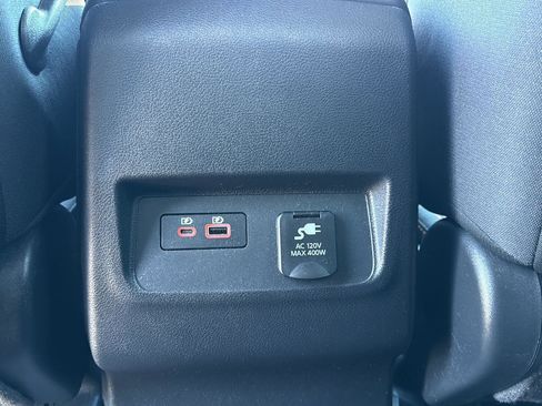 Used 2022 Nissan Frontier PRO-4X image 35