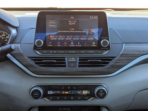 Used 2019 Nissan Altima 2.0 Edition One image 18