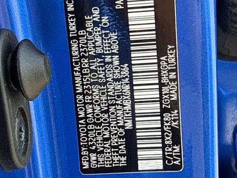 Used 2022 Toyota C-HR XLE FWD image 28