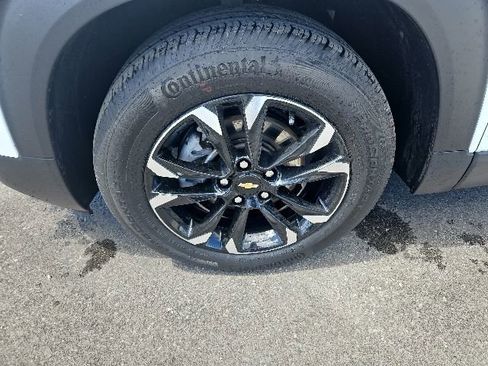 Used 2022 Chevrolet TrailBlazer LT w/ Driver Confidence Package FWD image 9