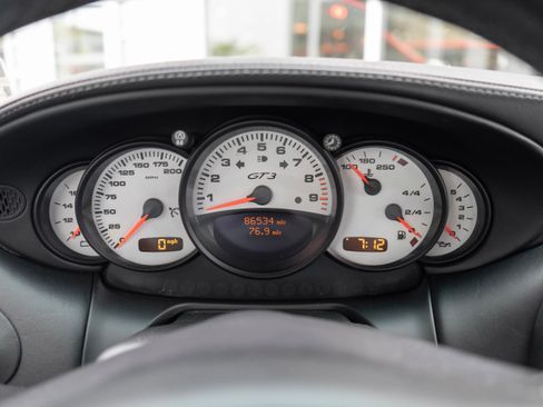 Used 2004 Porsche 911 GT3 image 14