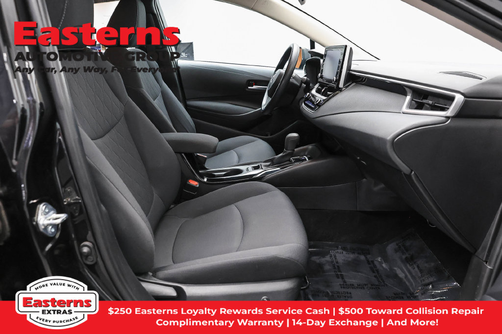 Used 2021 Toyota Corolla LE w/ Carpet Mat Package (TMS) FWD image 24