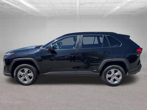 Used 2025 Toyota RAV4 LE AWD/4WD image 2