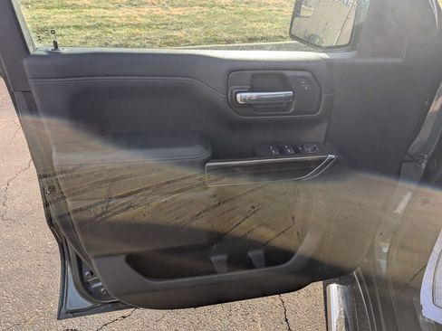 Used 2021 Chevrolet Silverado 1500 LT image 15