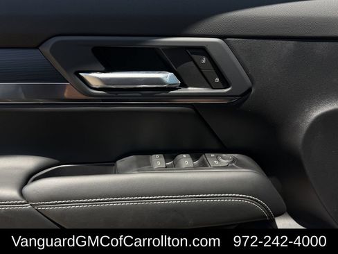 New 2027 GMC Terrain Elevation w/ Black Edition FWD image 21