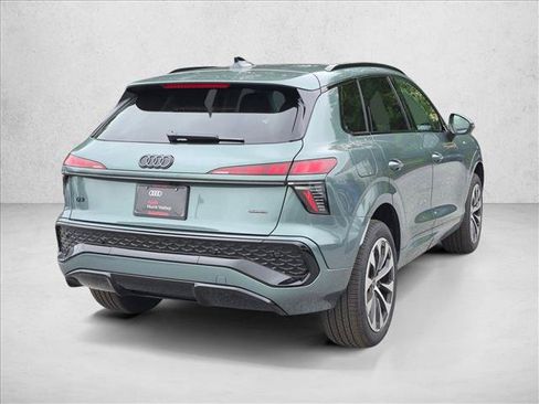 New 2026 Audi Q3 quattro 2.0T AWD/4WD image 2