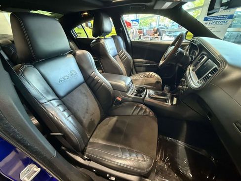 Used 2022 Dodge Charger SRT Hellcat w/ Alcantara Interior Package RWD image 9