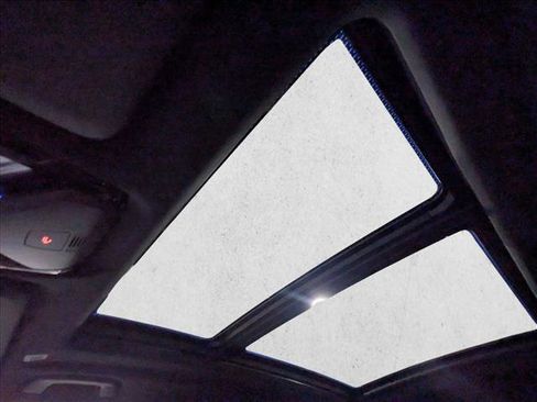 New 2026 BMW X5 xDrive50e w/ Executive Package image 15