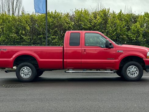 Used 2003 Ford F250 XLT image 3