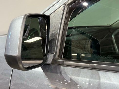 Used 2021 Chevrolet Colorado LT w/ Safety Package image 17