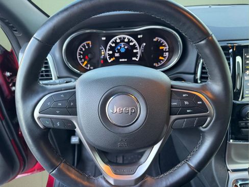 Used 2021 Jeep Grand Cherokee Limited image 20