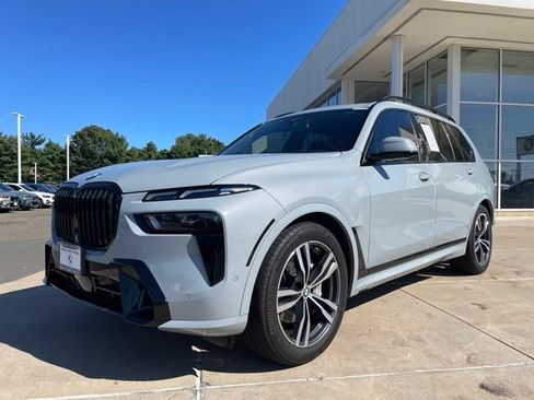 Certified 2024 BMW X7 xDrive40i w/ M Sport Package AWD/4WD image 1