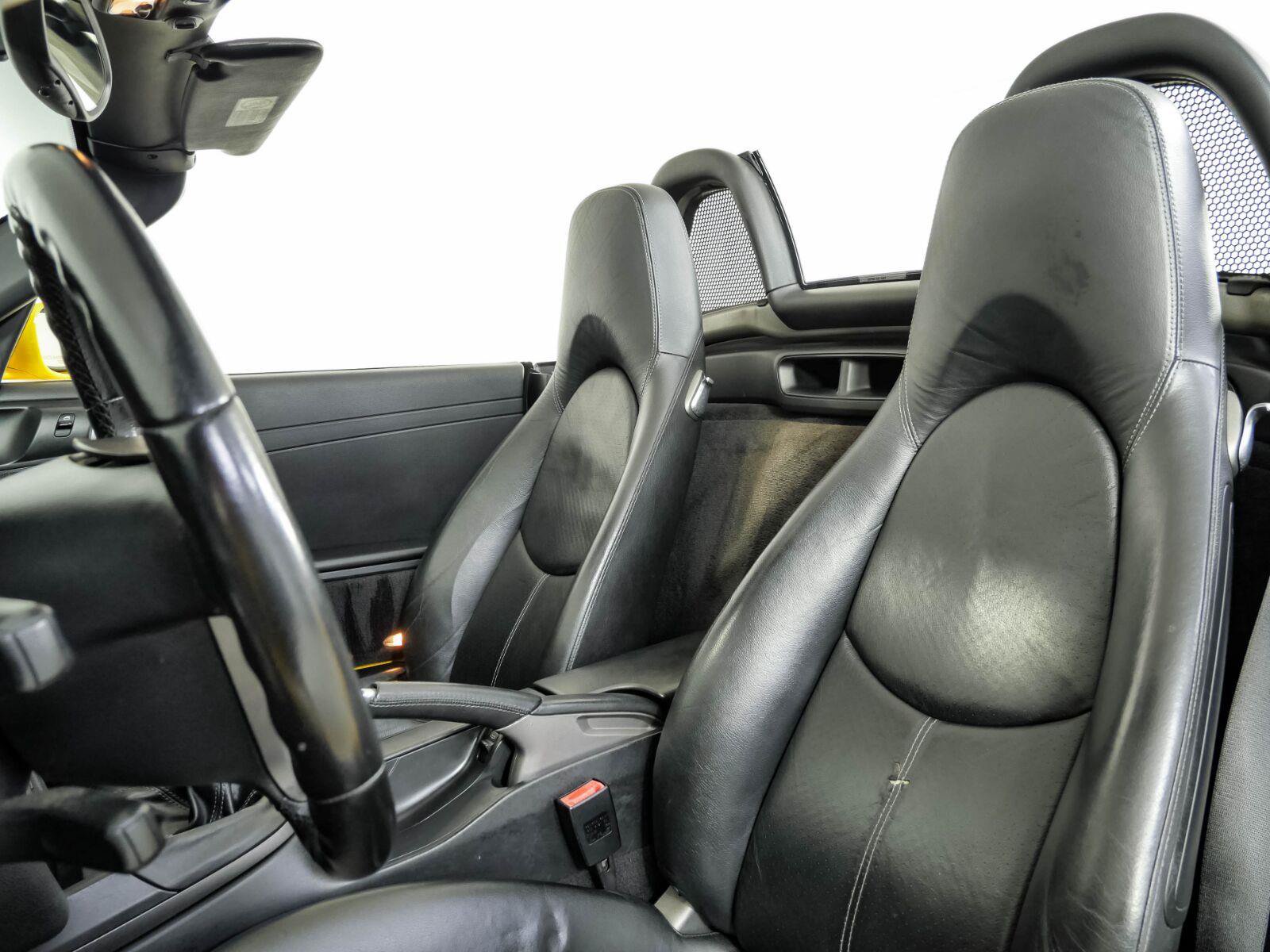 Used 2005 Porsche Boxster RWD image 5