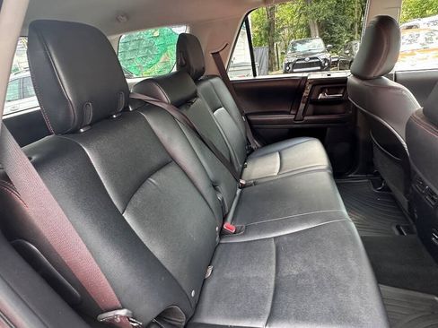Used 2016 Toyota 4Runner Trail Premium w/ Four Season Floor Mat Package AWD/4WD image 10