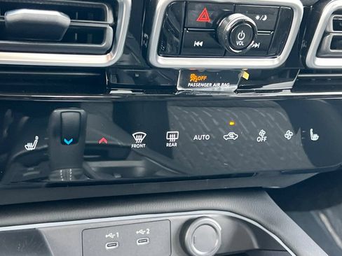 New 2026 Nissan Sentra SV w/ SV Convenience Package FWD image 16