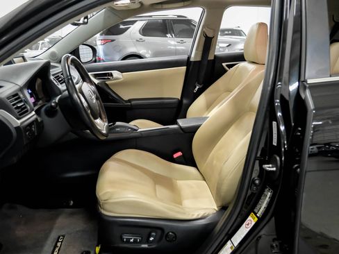 Used 2012 Lexus CT 200h Premium image 3