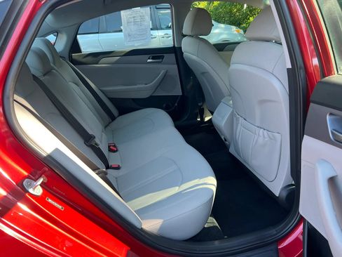 Used 2019 Hyundai Sonata SE FWD image 28