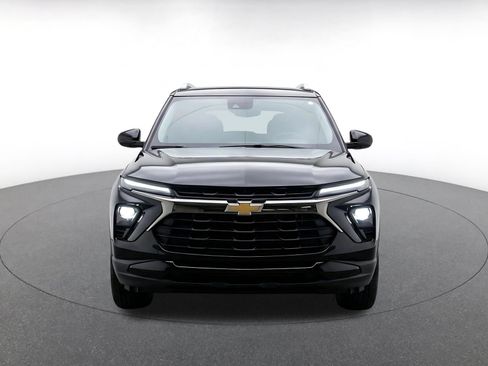 Used 2025 Chevrolet TrailBlazer LT w/ Driver Confidence Package AWD/4WD image 2