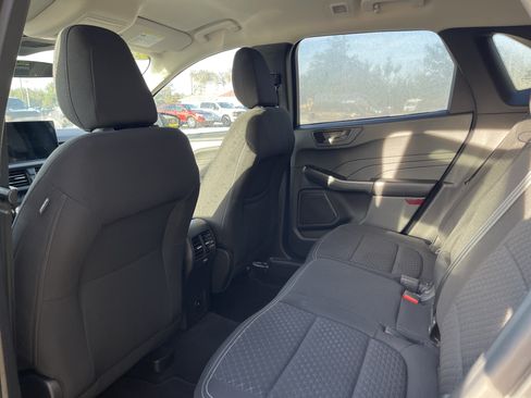 Used 2023 Ford Escape Active w/ Tech Pack #1 AWD/4WD image 11