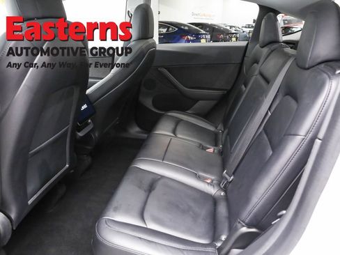 Used 2021 Tesla Model Y Long Range image 19