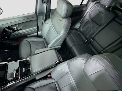 Used 2024 Land Rover Range Rover Sport SE image 14