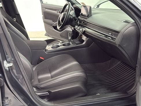 Used 2025 Honda Civic Sport image 18