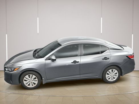 Used 2025 Nissan Sentra S FWD image 34