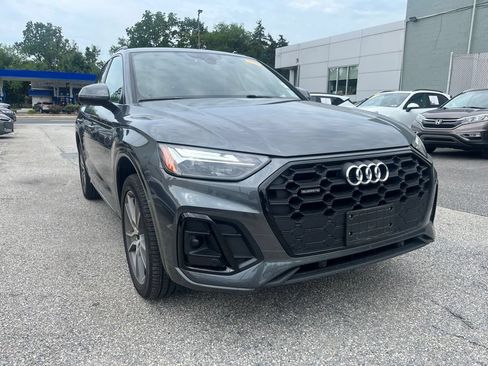 Certified 2025 Audi Q5 2.0T Premium w/ Convenience Plus Package AWD/4WD image 2