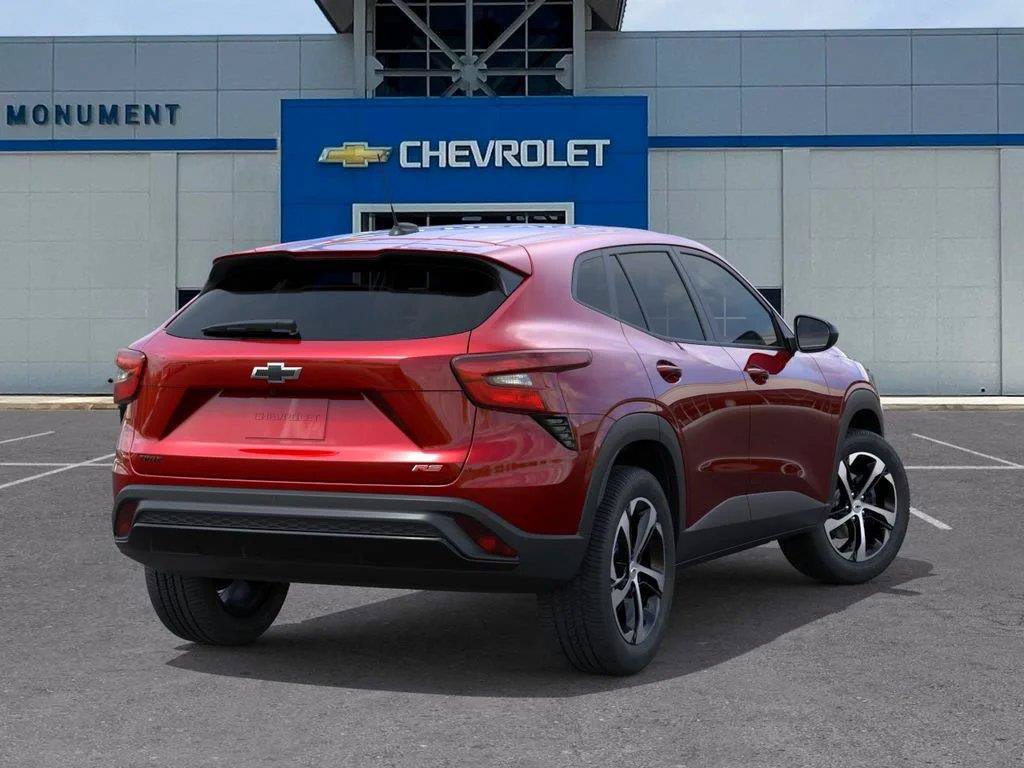 Used 2026 Chevrolet Trax RS w/ Sunroof Package FWD image 4