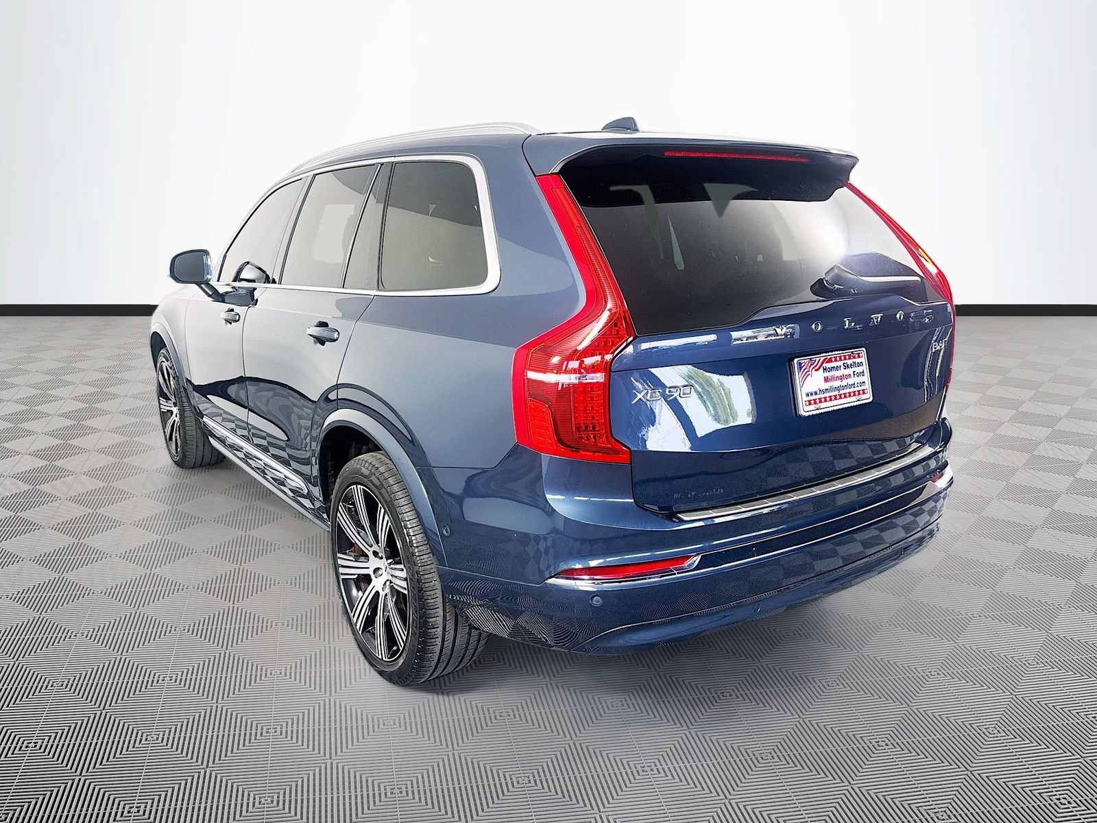 Used 2024 Volvo XC90 B6 Plus w/ Protection Package Premier AWD/4WD image 5