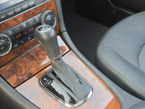 Used 2009 Mercedes-Benz CLK 350 Coupe image 20