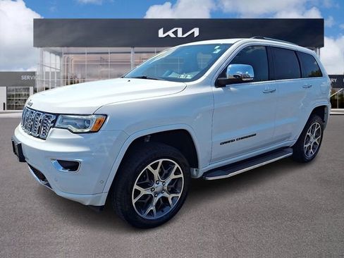 Used 2019 Jeep Grand Cherokee Overland AWD/4WD image 3