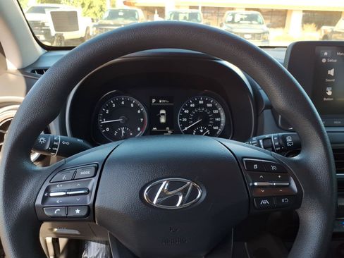 Used 2023 Hyundai Kona SEL FWD image 18