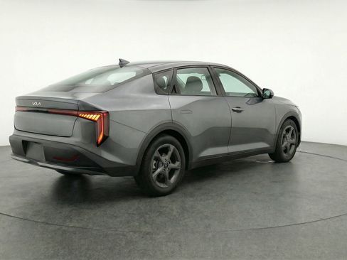 Used 2025 Kia K4 LXS image 9