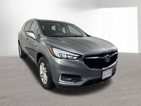 Used 2018 Buick Enclave Essence AWD/4WD image 3