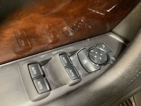 Used 2015 Lincoln MKS AWD w/ Equipment Group 101A image 23