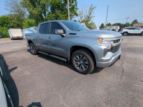 Used 2025 Chevrolet Silverado 1500 RST AWD/4WD image 8