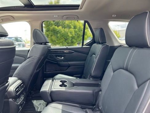 Used 2023 Honda Pilot Elite image 27