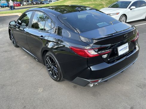 Used 2026 Toyota Camry SE FWD image 8