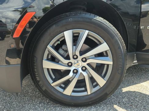 Used 2024 Chevrolet Equinox Premier FWD image 46