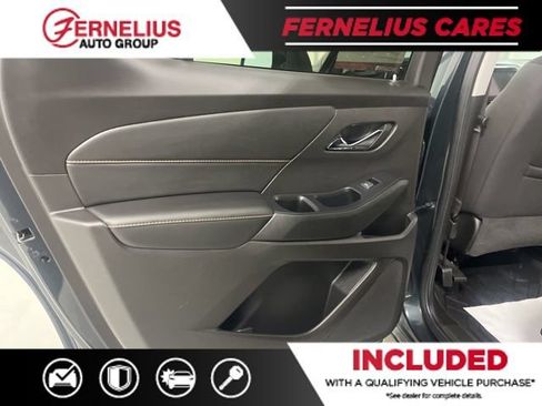 Used 2021 Chevrolet Traverse LT FWD image 14