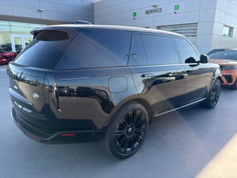 Used 2023 Land Rover Range Rover Long Wheelbase SE AWD/4WD image 11