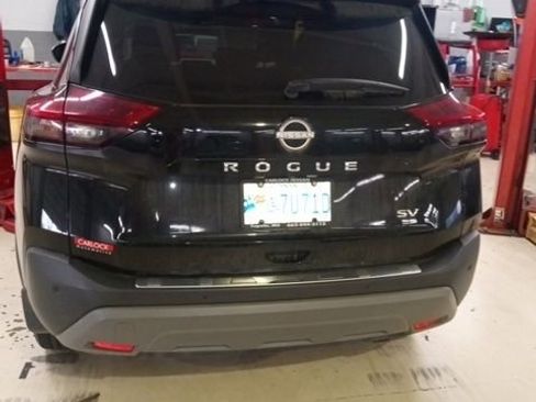 Used 2022 Nissan Rogue SV image 6