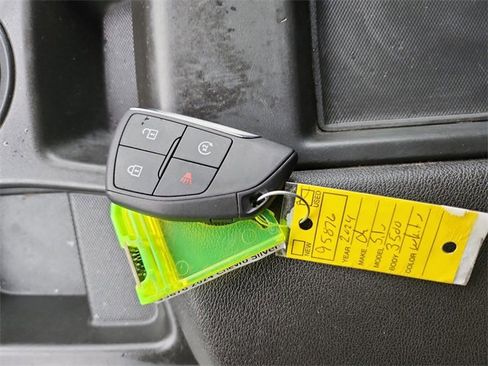 Used 2024 Chevrolet Silverado 3500 LT w/ Convenience Package image 28